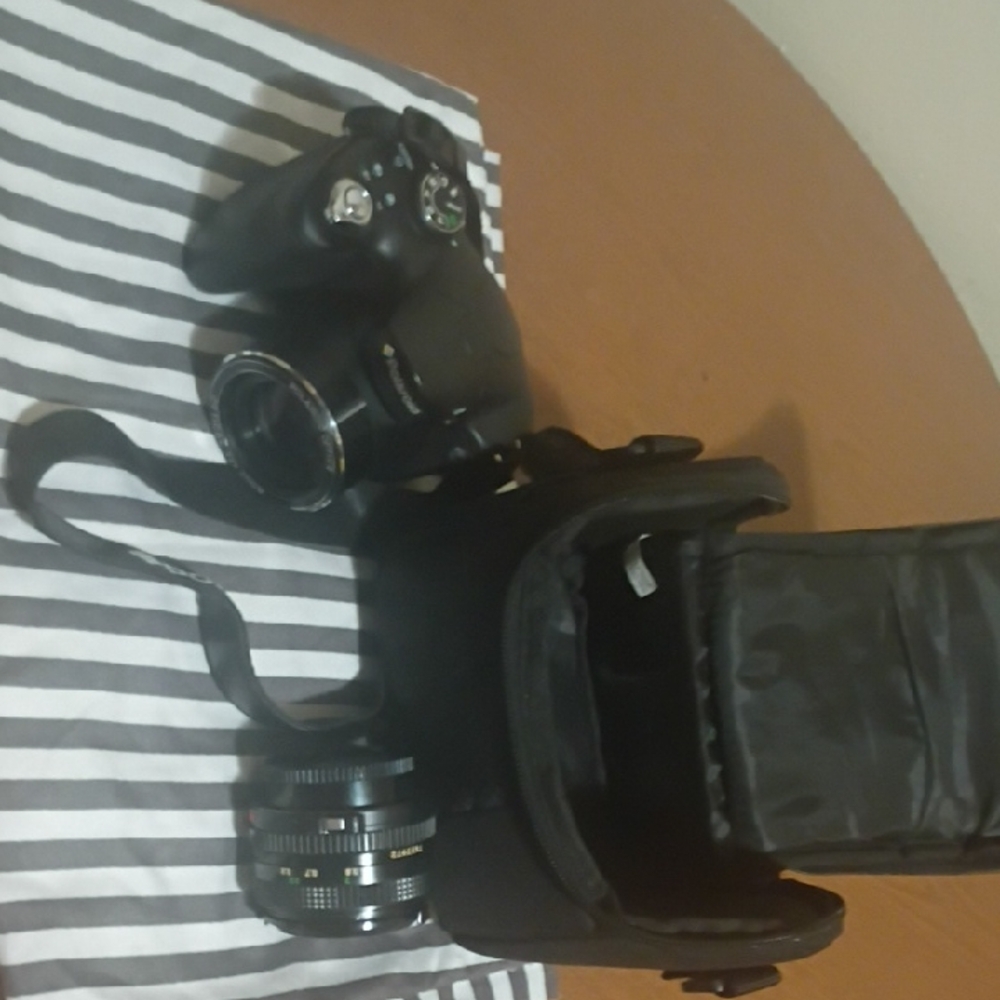 Polaroid Black Camera with Lens and Case